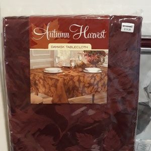 Damask_ tsblecloth